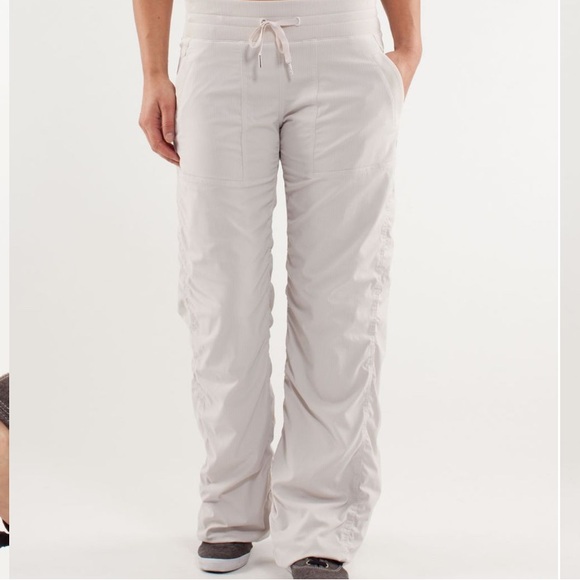 lululemon athletica Pants - Lululemon Dance Studio Lined Pants Size 4 in Dune Off White - Like New
